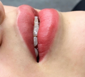 Dermatopigmentatie Powder lips 2